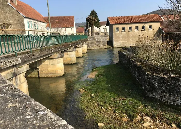 Au Bord de La Dhuy